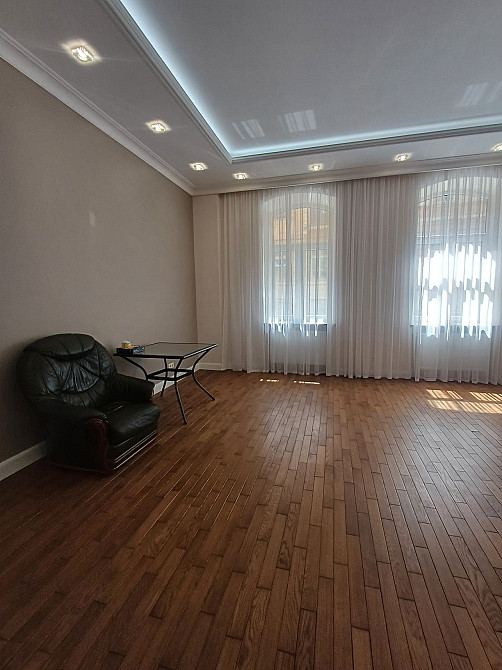 Продаж 4кімн квартири 146 м кв  Австріяк вул Мартовича Львов - изображение 4