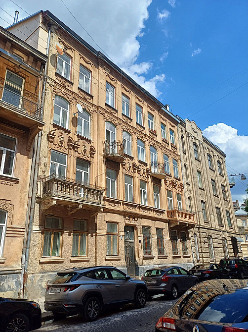 Продаж 4кімн квартири 146 м кв  Австріяк вул Мартовича Львов - изображение 1