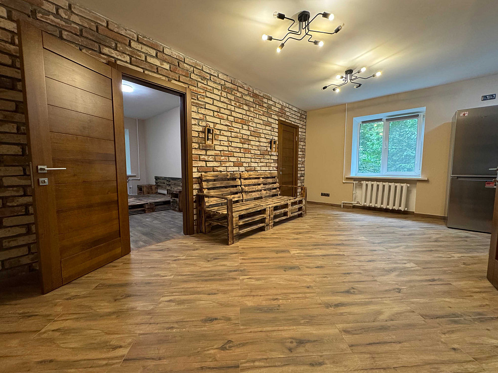 Снимите трехкомнатную квартиру на улице Кленовая, район Рабочей Днепр - изображение 3