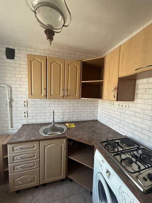 Продаж 1-кімнатної квартири Харківське шосе 1 Київ - зображення 1