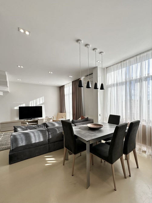 Авторський проект. Оренда дворівневої квартири в ЖК Комфорт Таун Киев - изображение 1