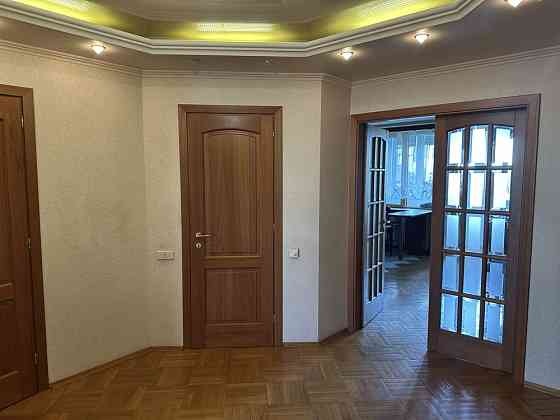 Здається 3-х кімнатна квартира Киев