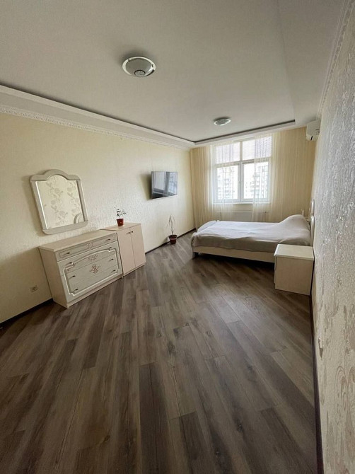 Оренда 1 к (59м2)    Вул. Драгоманова 40ж  метро Позняки Киев - изображение 1