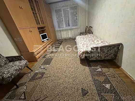 Метро Вокзальна-5 хв Соломянка Липківського/Скрипника Київ