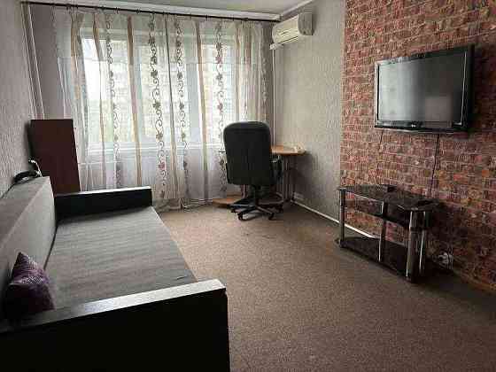 Продажа 1к квартири 34м2 ремонт 7этаж транспорт развязка 15мин центр Киев