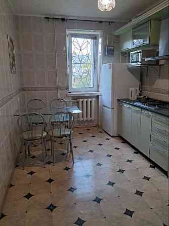 Сдается трёхкомнатная квартира на Таирова Одеса