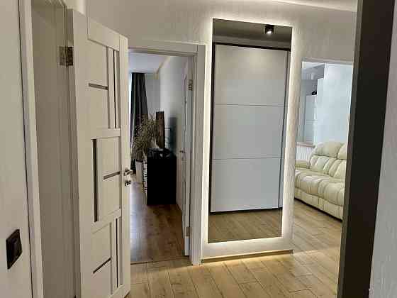 Оренда 2-ох кімнатної квартири, вигляд на озеро, ЖК Калинова слобода Крихівці