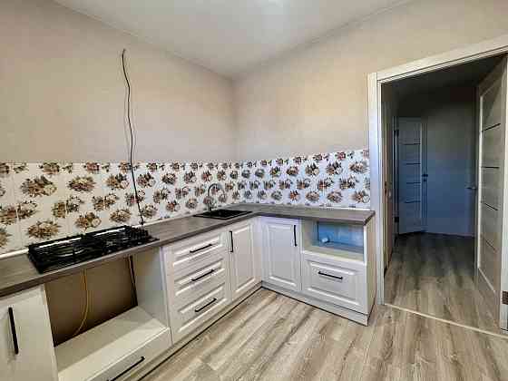 Гарна 1к з ремонтом . Бородинський . Запоріжжя