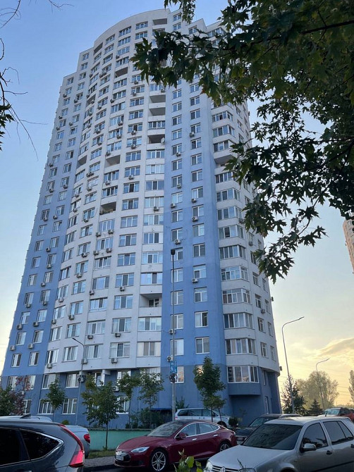 2 кімнатна кв., ЖК Озерний, Наумовича 6, з ремонтом, без% Киев - изображение 2