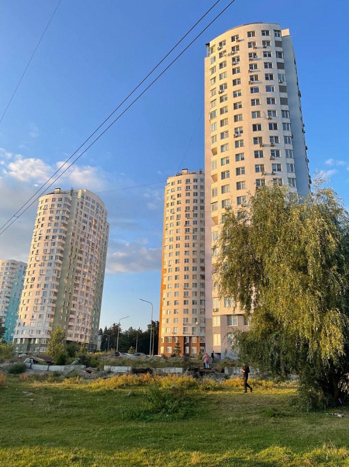 2 кімнатна кв., ЖК Озерний, Наумовича 6, з ремонтом, без% Киев - изображение 1