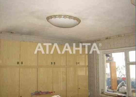 4-х комнатная квартира на среднем этаже на Таирова. Одесса