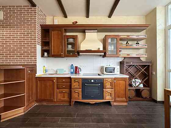 м.Політехнічний інститут,Провіантська,3,велика 2х кім квартира,вільна Киев