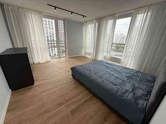 Оренда Севен Дніппровська набережна Метро Осокорки SF Киев