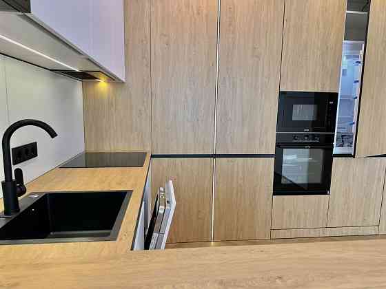 Укомплектована півторачка з кухнею-студією в самому центрі міста Івано-Франківськ