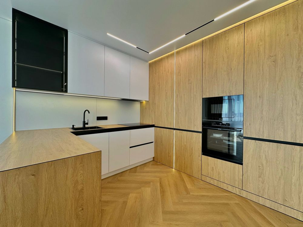 Укомплектована півторачка з кухнею-студією в самому центрі міста Івано-Франківськ - зображення 6