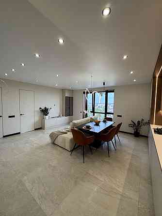 Двохкімнатна квартира з авторським ремонтом топова локація Ирпень