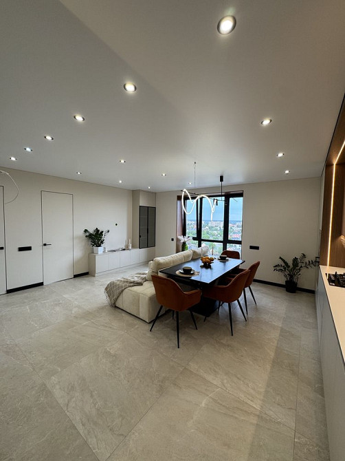 Двохкімнатна квартира з авторським ремонтом топова локація Ирпень - изображение 3