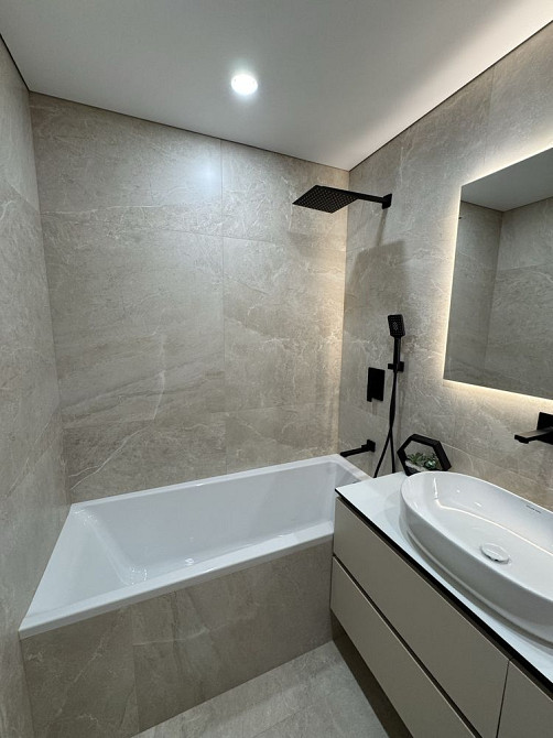 Двохкімнатна квартира з авторським ремонтом топова локація Ирпень - изображение 7