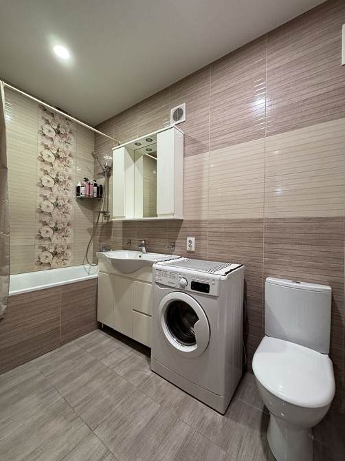 Двокімнатна квартира з ремонтом в Центрі на Мінеральній Ирпень - изображение 3