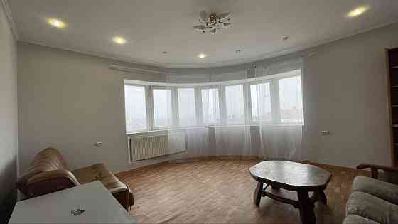 Продається двокімнатна квартира .Центр. Івано-Франківськ