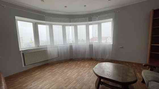 Продається двокімнатна квартира .Центр. Івано-Франківськ