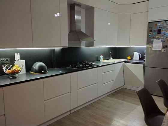 Продам 3-х кімнатну в районі озера(Держпрограми) Івано-Франківськ