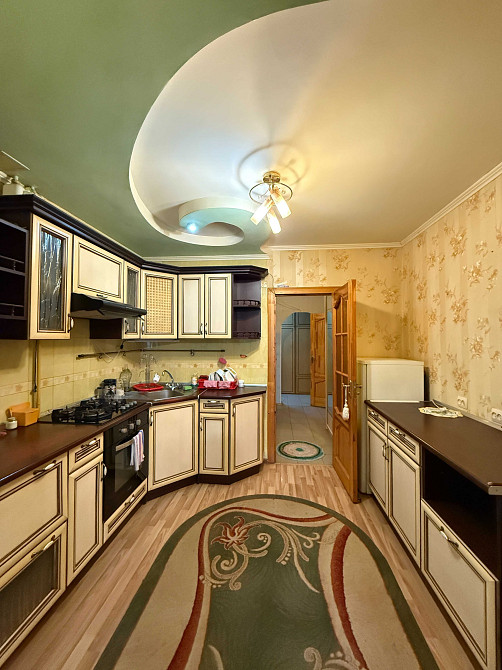 Унікальна 5+кімнатна квартира з гаражем, 2 кухнями та окремим входом Івано-Франківськ - зображення 8