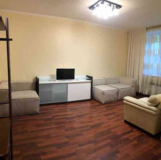 Здається в довгострокову оренду на пр. Науки 
2-х кімнатна квартира Киев