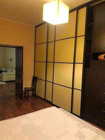 Здається в довгострокову оренду на пр. Науки 
2-х кімнатна квартира Киев