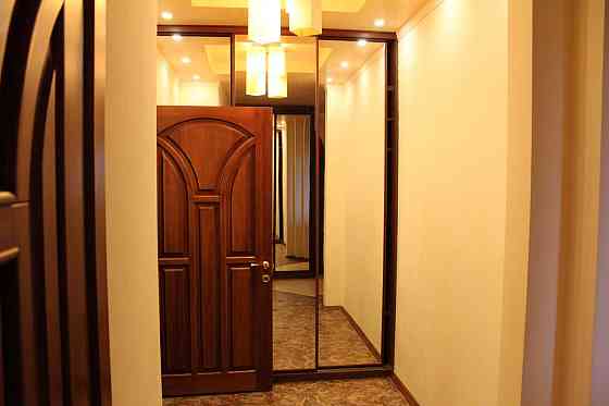 Простора 4-кімнатна квартира на Позняках. Власник. Без комісії. Киев