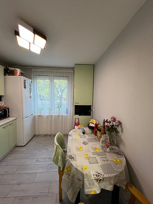 Продається 2 кімнатна квартира район росвигово Мукачево - зображення 2