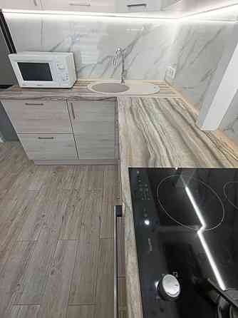 Продам 2-к квартиру з новим ремонтом у центрі Днепр