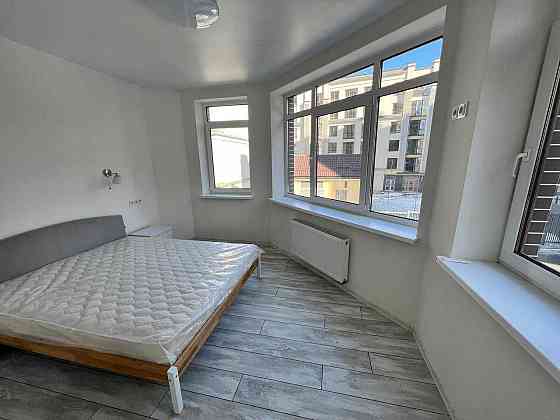 Велика Єро3 кімнатна квартира з новим ремонтом та меблями. Ирпень