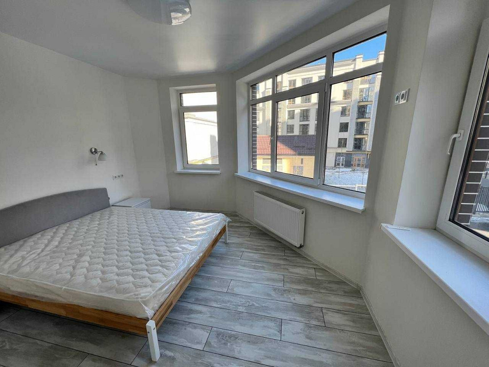 Велика Єро3 кімнатна квартира з новим ремонтом та меблями. Ирпень - изображение 3