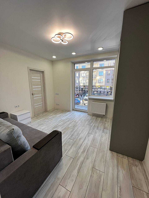 Велика Єро3 кімнатна квартира з новим ремонтом та меблями. Ирпень - изображение 6