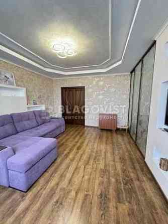 ул Градинского 5 -  2х комн квартира   74   м кв Киев