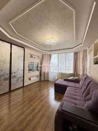 ул Градинского 5 -  2х комн квартира   74   м кв Киев