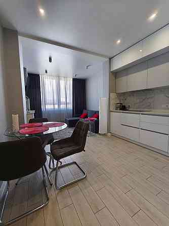 Сдам евродвушку с ремонтом Небесной сотни/ ост. Радужный Одеса