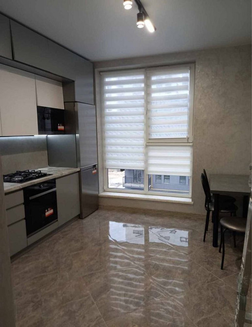 Оренда 2 кім квартири Залізнична Дольче Віта Львів - зображення 2