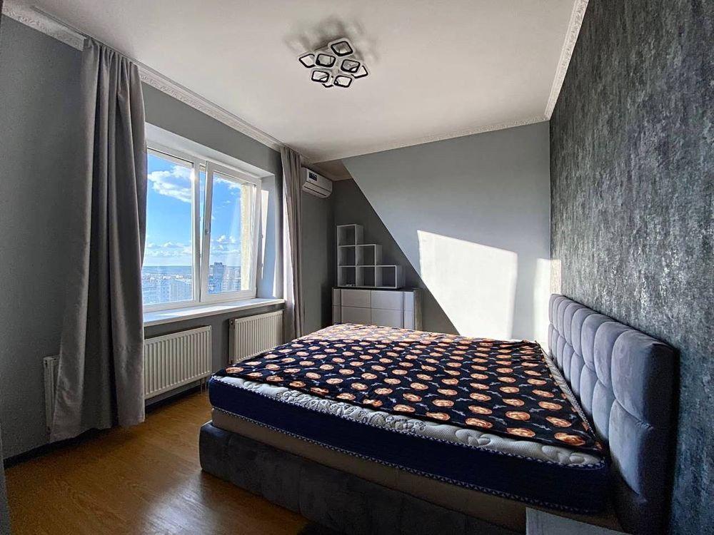 Трикімнатна квартира метро Салтівська. В районі Регіонального центру Харьков - изображение 1