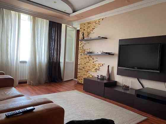 2-кімн. Вишгородська 45/2,  пл.87 м.кв. 9/9 пов.+2 тех. пов., ремонт Киев