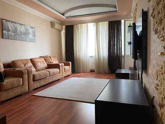 2-кімн. Вишгородська 45/2,  пл.87 м.кв. 9/9 пов.+2 тех. пов., ремонт Киев