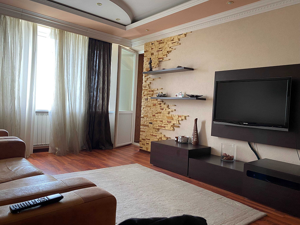 2-кімн. Вишгородська 45/2,  пл.87 м.кв. 9/9 пов.+2 тех. пов., ремонт Киев - изображение 4