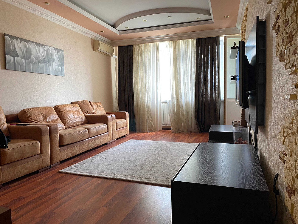 2-кімн. Вишгородська 45/2,  пл.87 м.кв. 9/9 пов.+2 тех. пов., ремонт Киев - изображение 1