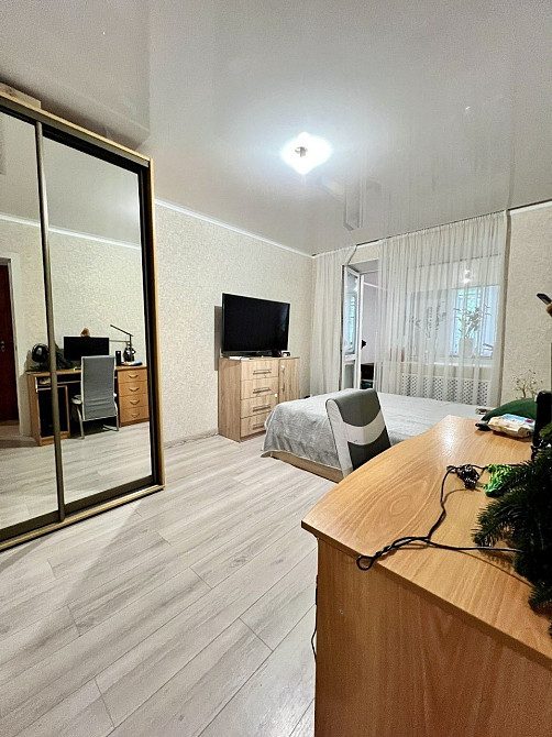 Продам 2х комнатную 58м.кв на Космонавтов этаж 2/5 Черемушки! Одесса - изображение 1