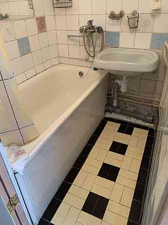 Продам 2 кв. Ул. Академика Павлова 162 А; 524 м/ р Харьков