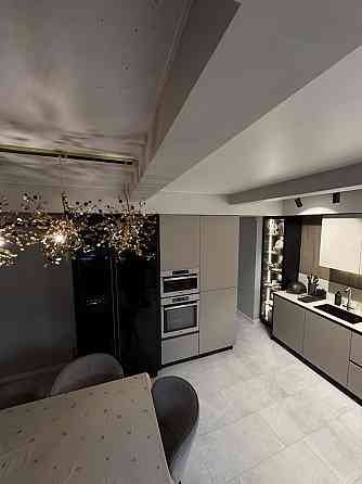 Продається 2-х рівнева квартира. Рафанда. 136 м.кв. Центр Ужгород