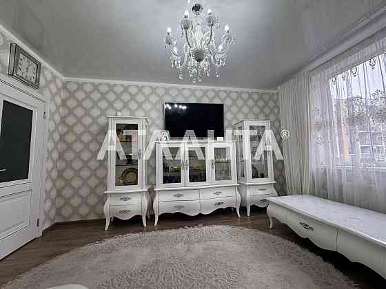 Продам 3 комнатную Квартиру с Капремонтом Мебелью  ЖК 7 Небо Авангард