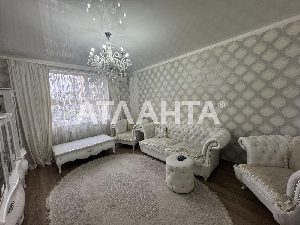 Продам 3 комнатную Квартиру с Капремонтом Мебелью  ЖК 7 Небо Авангард - изображение 1