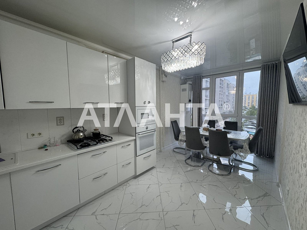 Продам 3 комнатную Квартиру с Капремонтом Мебелью  ЖК 7 Небо Авангард - изображение 5